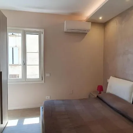 La Casa Di Anna דירה גרגננו