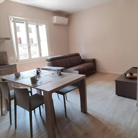 La Casa Di Anna Gargnano